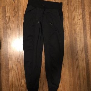 lululemon dance studio jogger size 6 black